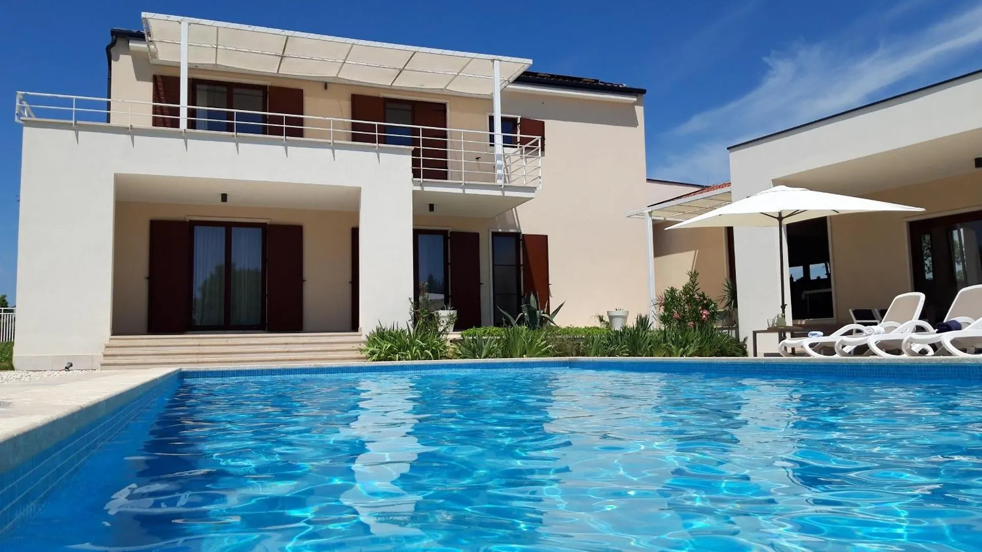 Villa Dora In Central Istria Kids Friendly With Private Pool And Playground For 10 Persons Svetvinčenat كرواتيا